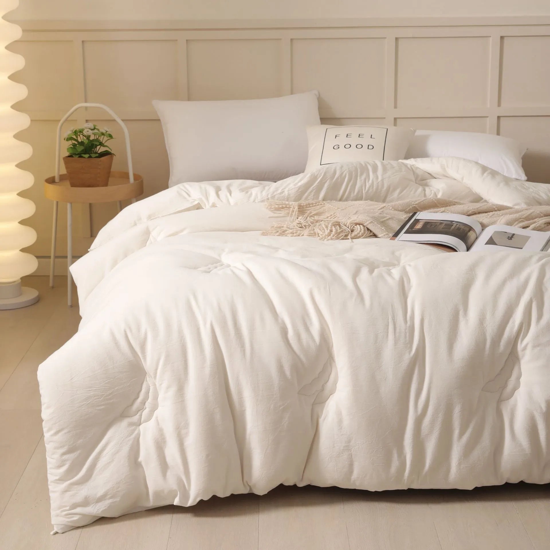 Soybean fibre pure cotton quilt in twill weave, shown in grey, pink jade or white colour options.