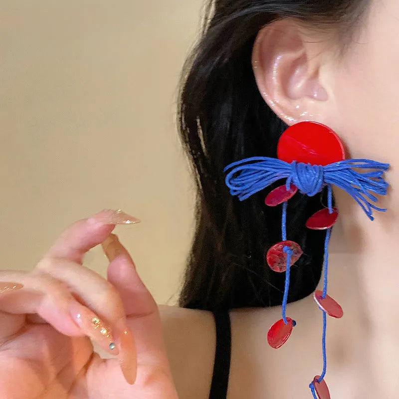 Women's geometric cloth earrings with round design elements in 30 Silver Needle-blue resin flower colour