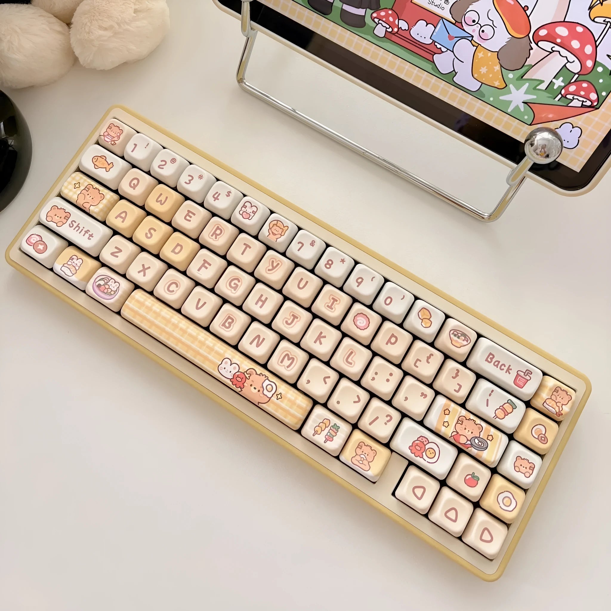 140 PBT plastic keycaps with Rabbit Bear Restaurant designs and EOA height profile for mechanical keyboards