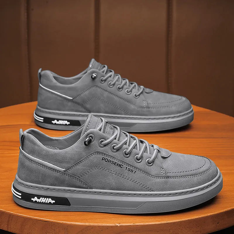 Men's khaki work shoes with round toe and non-slip rubber soles for construction site use