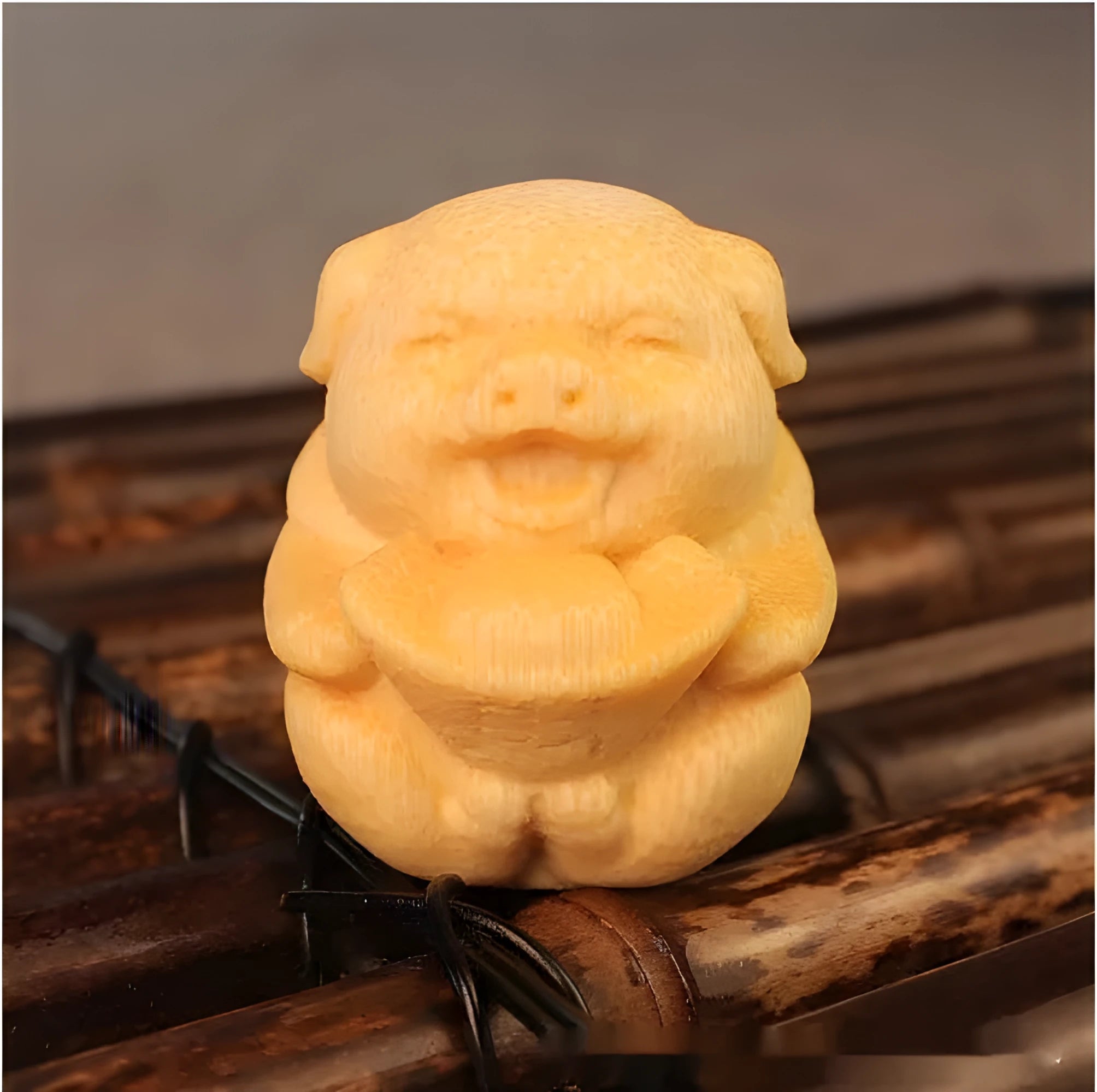 Fulu pig solid bamboo carving ornament with 4cm height and ingot pigskin shape