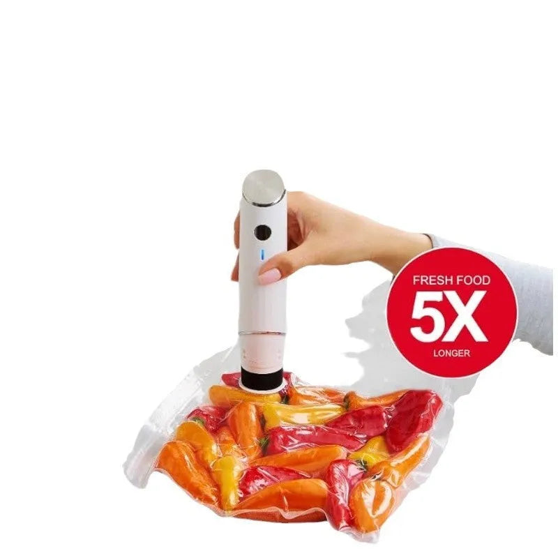 White USB electric suction pump with five 26x28cm vacuum bags food grade air valve