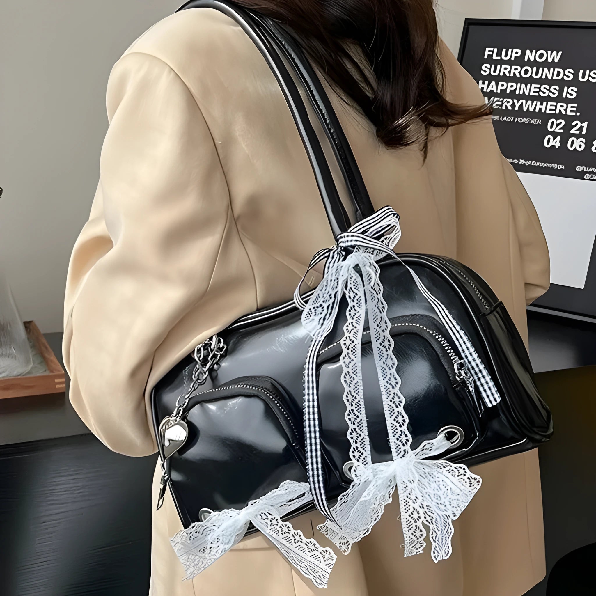 Large capacity soft PU leather women's shoulder bag with phone pocket in horizontal square design