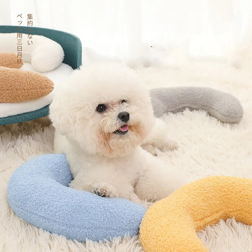 U-shaped soft cat pillow with an adjustable fabric collar in blue, khaki, white or yellow
