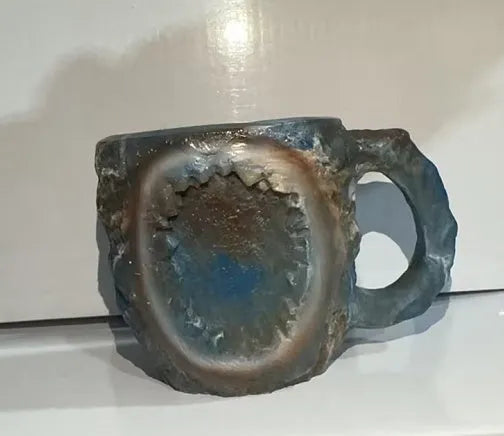 400ml resin coffee mug with handle in a choice of colours including blue, purple, and rock pattern.