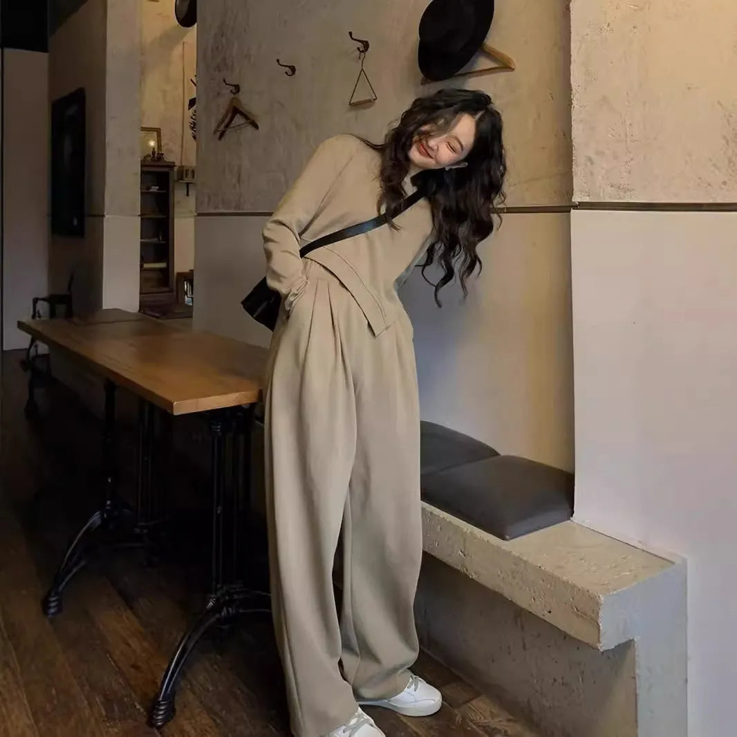 Women's khaki casual sports suit with loose fit top and trousers in Japanese Korean style