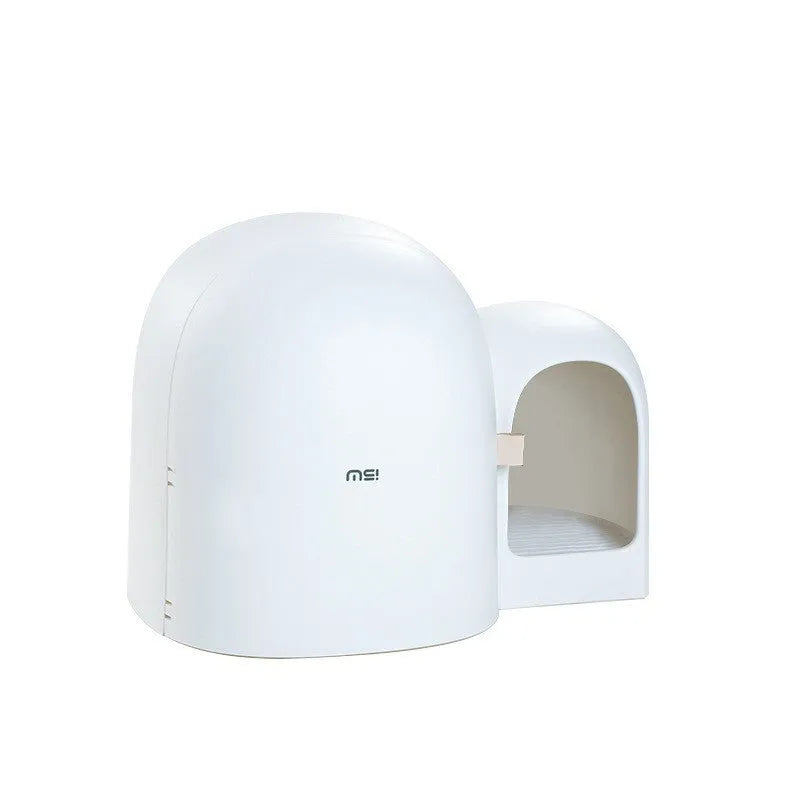 Oversized enclosed cat litter box in ABS plastic showing dimensions 67.7cm by 49cm by 50cm